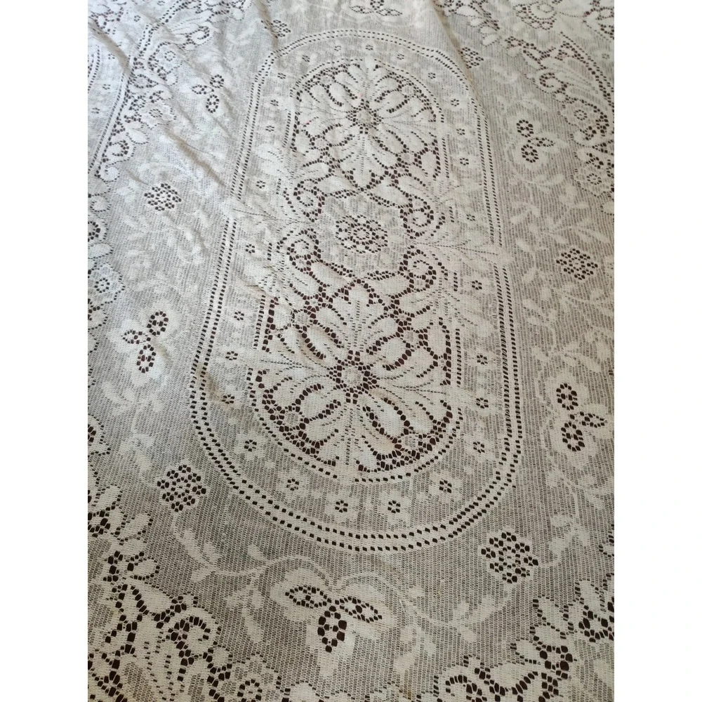 Vintage Cream Floral Lace Tablecloth 48
